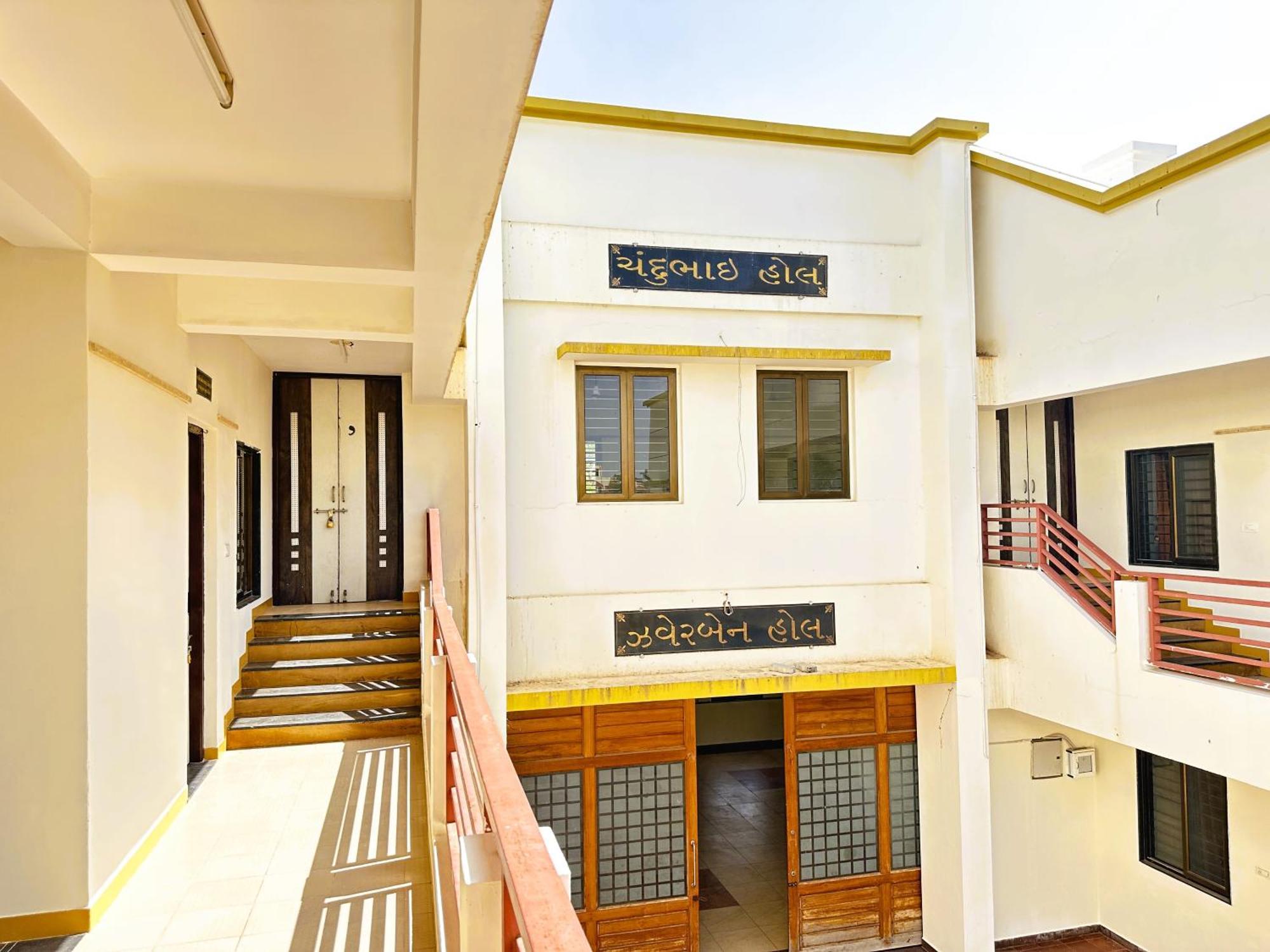 Ranjan Vadi Hotel Bhuj Bagian luar foto