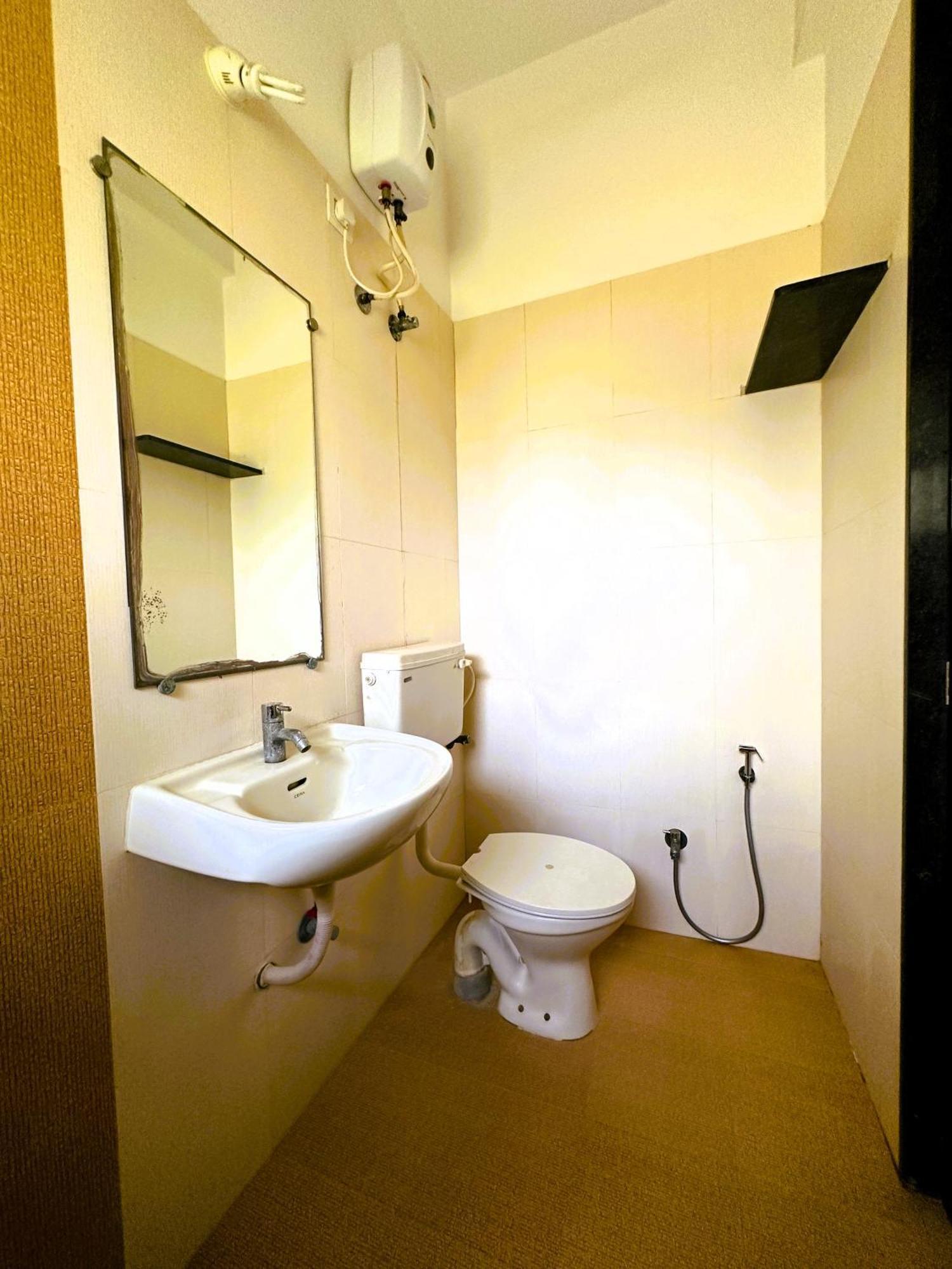 Ranjan Vadi Hotel Bhuj Bagian luar foto
