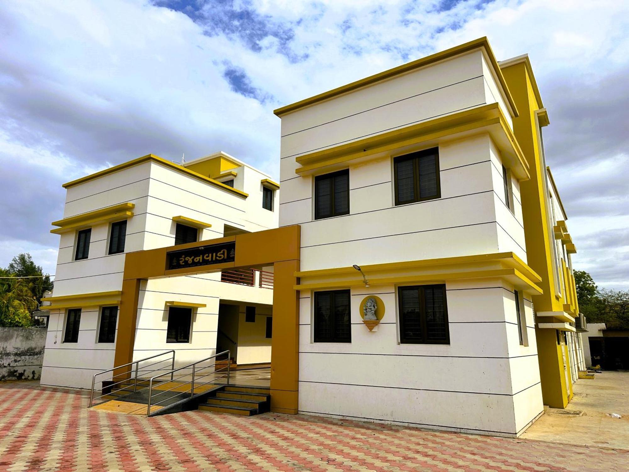 Ranjan Vadi Hotel Bhuj Bagian luar foto