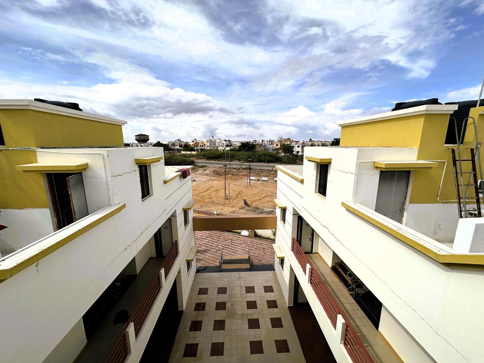 Ranjan Vadi Hotel Bhuj Bagian luar foto