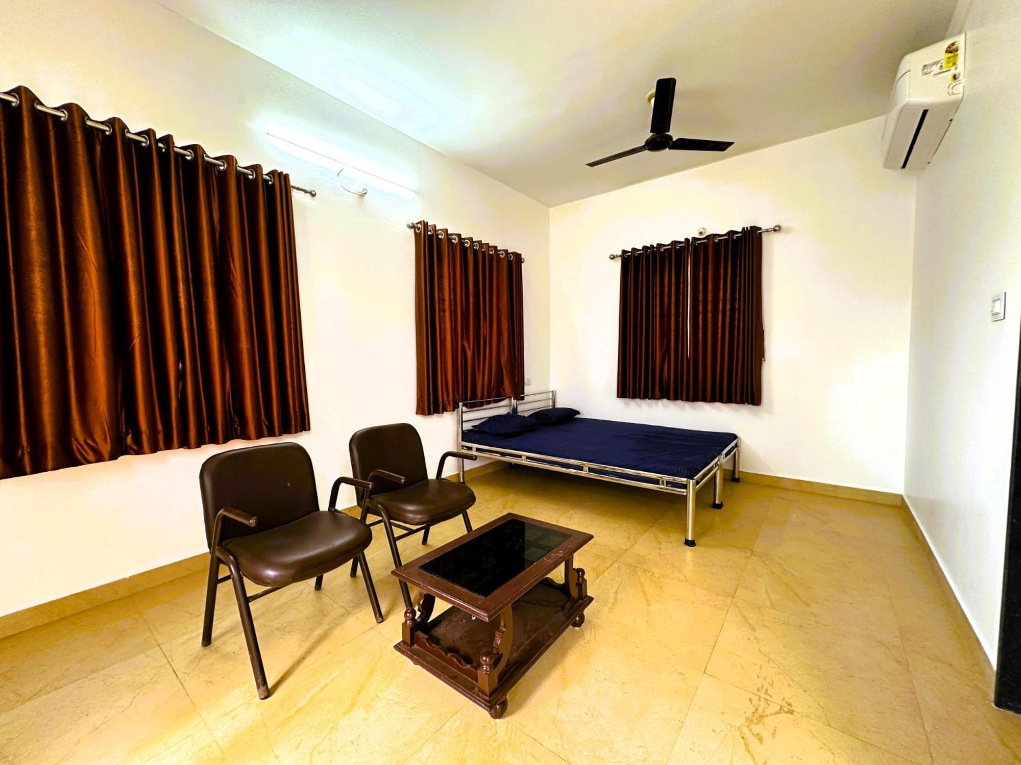 Ranjan Vadi Hotel Bhuj Bagian luar foto